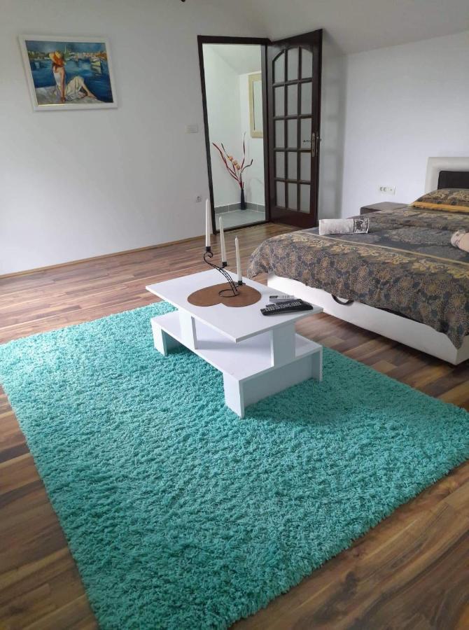 Stan Na Dan Gornji Milanovac-Centar-Nova Gradnja Apartman Kültér fotó