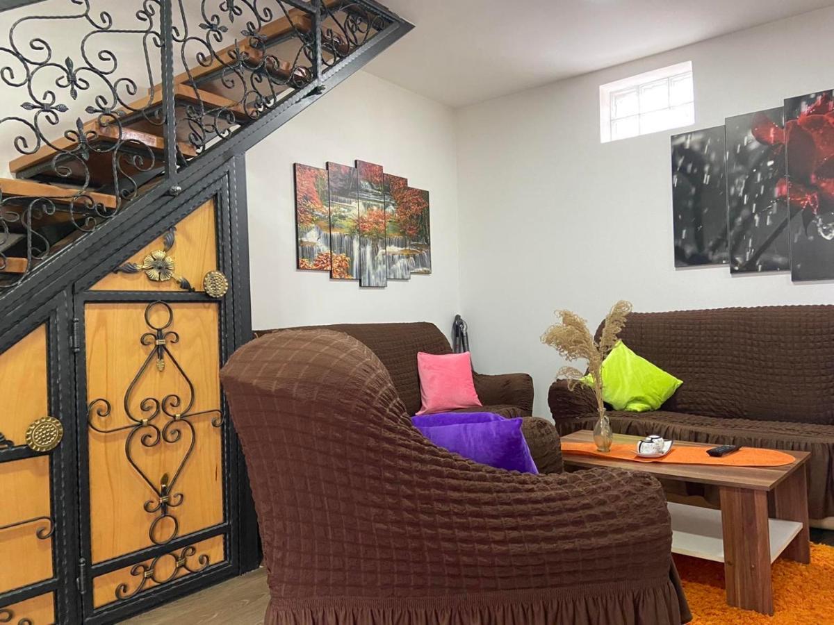 Stan Na Dan Gornji Milanovac-Centar-Nova Gradnja Apartman Kültér fotó